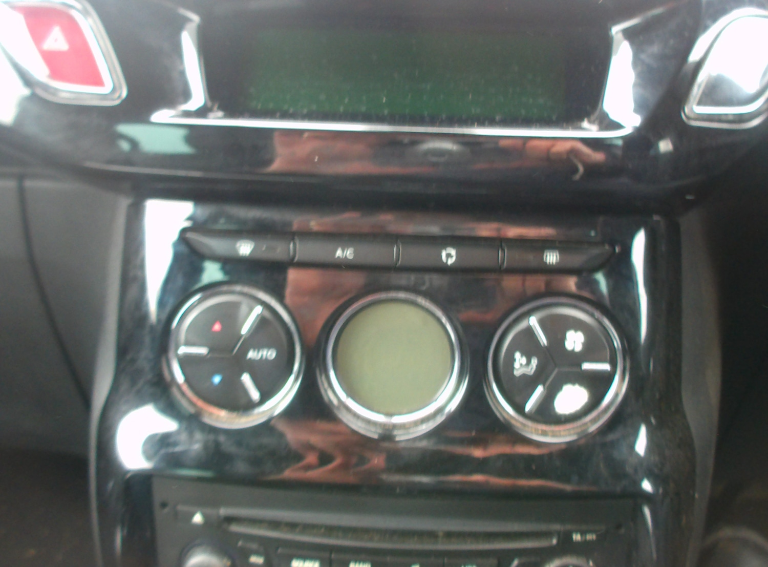 Used Citroen DS3 2010 for sale - 76380235: Photo 11