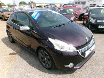 Used Peugeot 208 2015 for sale - 79539421: Photo