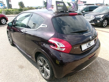 Used Peugeot 208 2015 for sale - 79539421: Photo