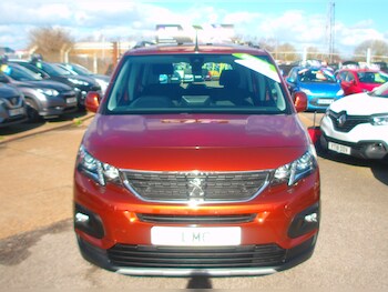 Used Peugeot Rifter 2019 for sale - 77747429: Photo