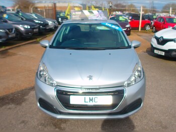 Used Peugeot 208 2015 for sale - 77820038: Photo