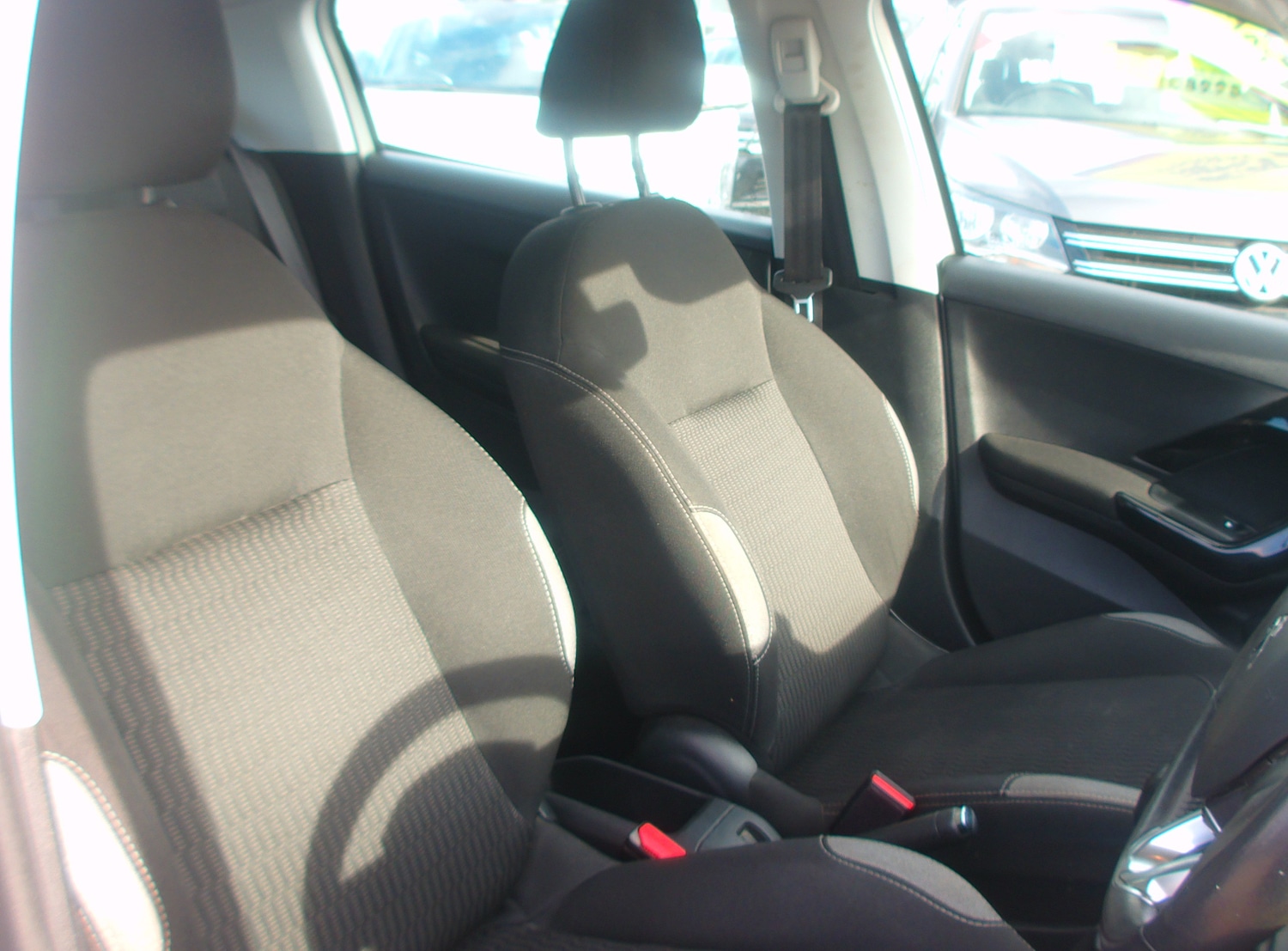 Used Peugeot 208 2015 for sale - 77820038: Photo 9