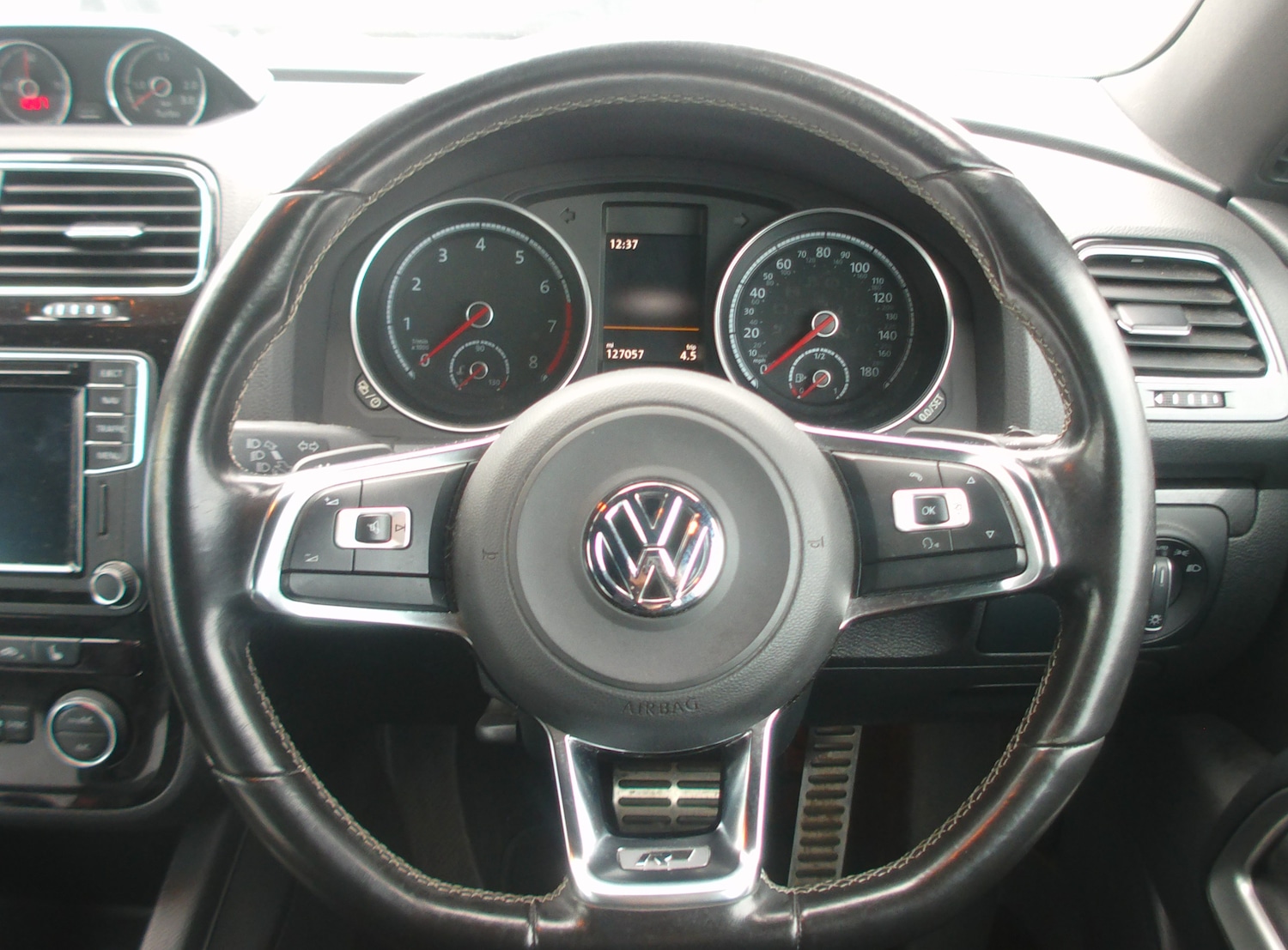 Used Volkswagen Scirocco 2015 for sale - 77283129: Photo 11