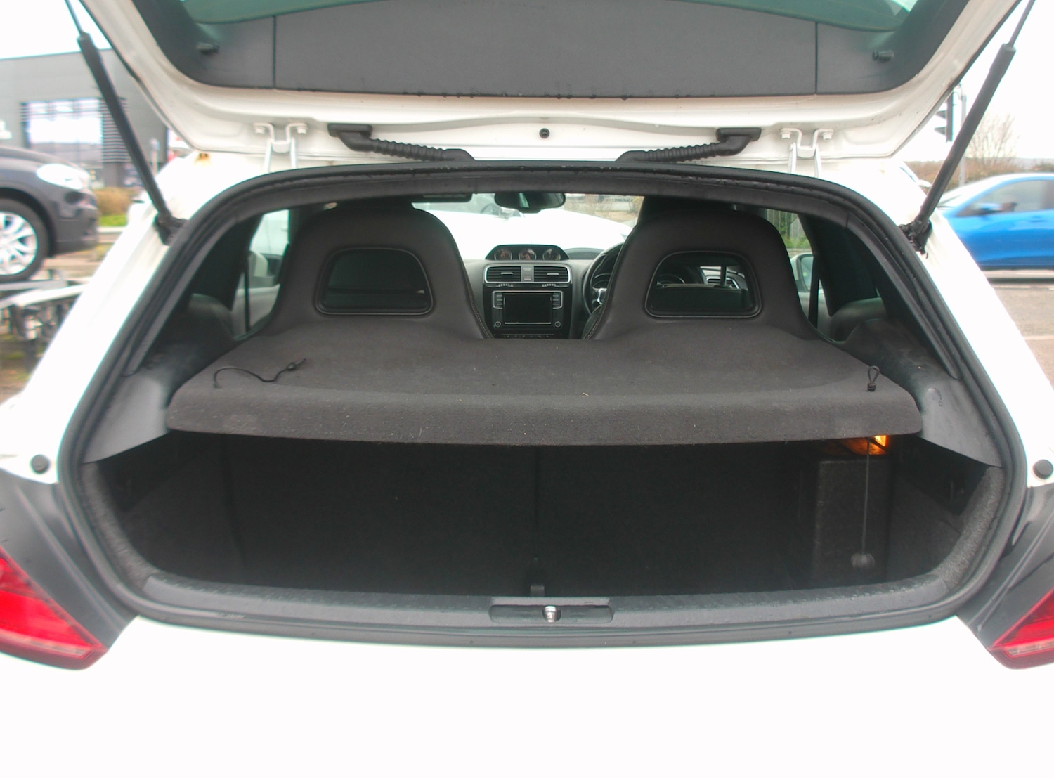 Used Volkswagen Scirocco 2015 for sale - 77283129: Photo 7