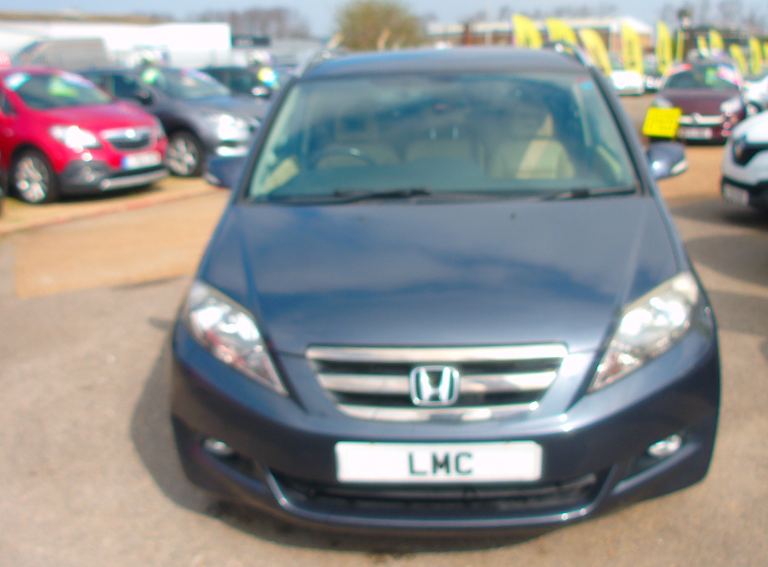 Used Honda FR-V 2010 for sale - 77980217: Photo 2
