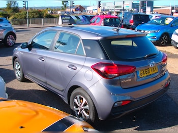 Used Hyundai i20 2018 for sale - 76149161: Photo 4
