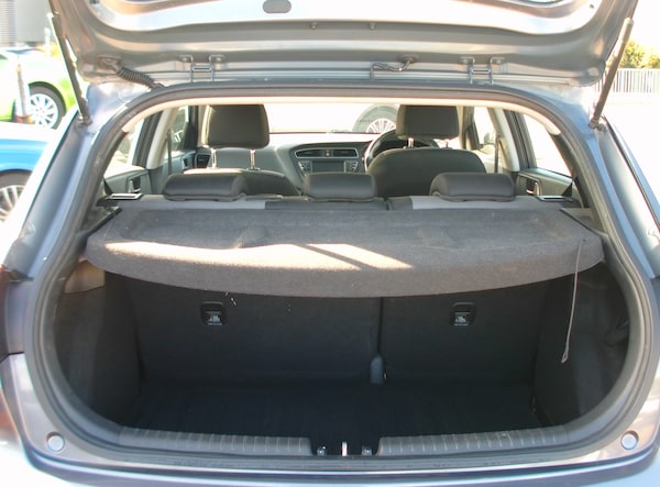 Used Hyundai i20 2018 for sale - 76149161: Photo 7