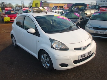 Used Toyota AYGO 2011 for sale - 77139304: Photo