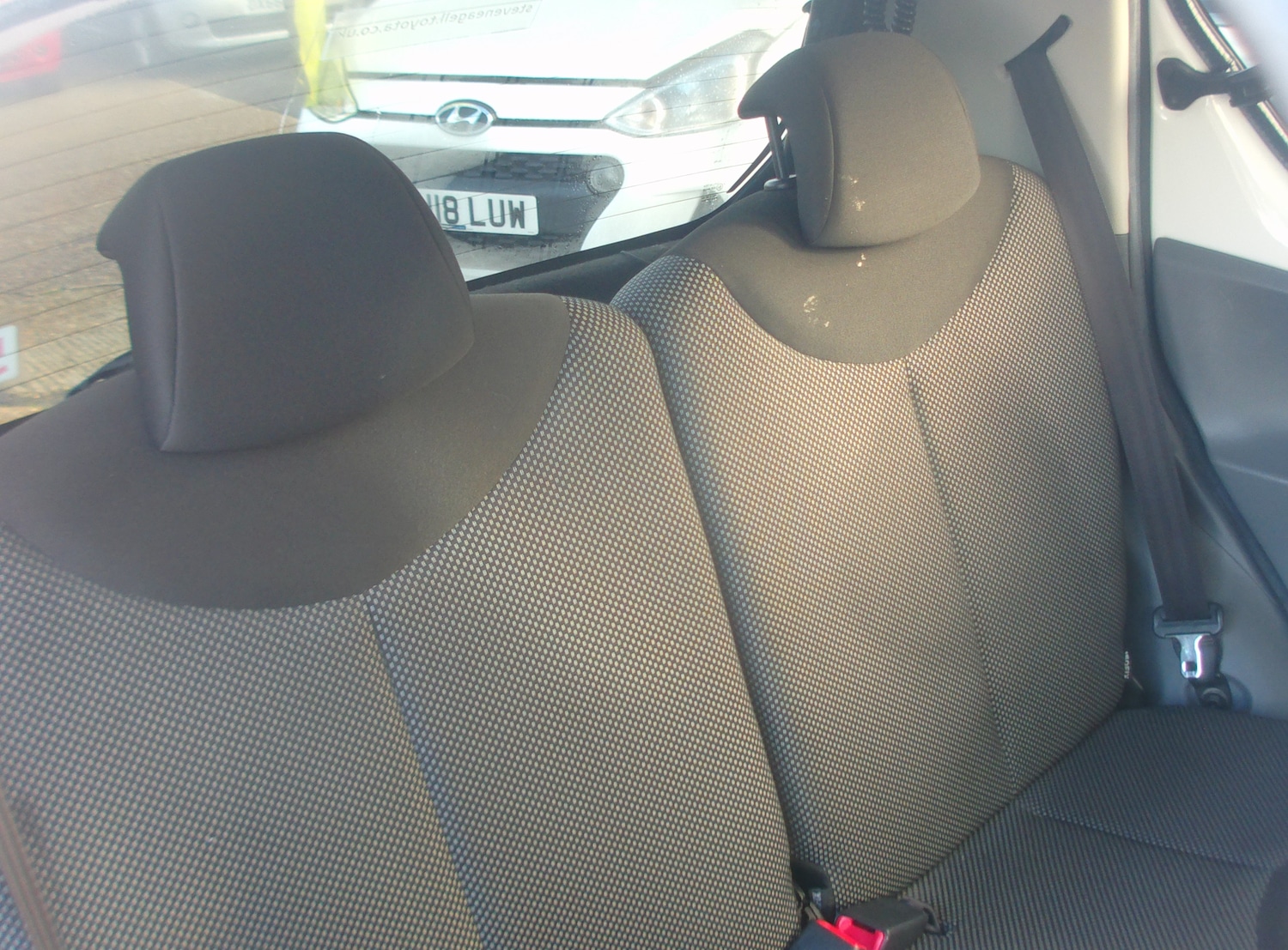 Used Toyota AYGO 2011 for sale - 77139304: Photo 8