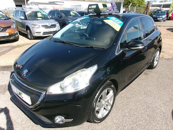 Used Peugeot 208 2015 for sale - 79787306: Photo