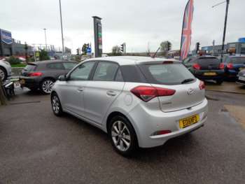 Used Hyundai i20 2016 for sale - 69059837: Photo