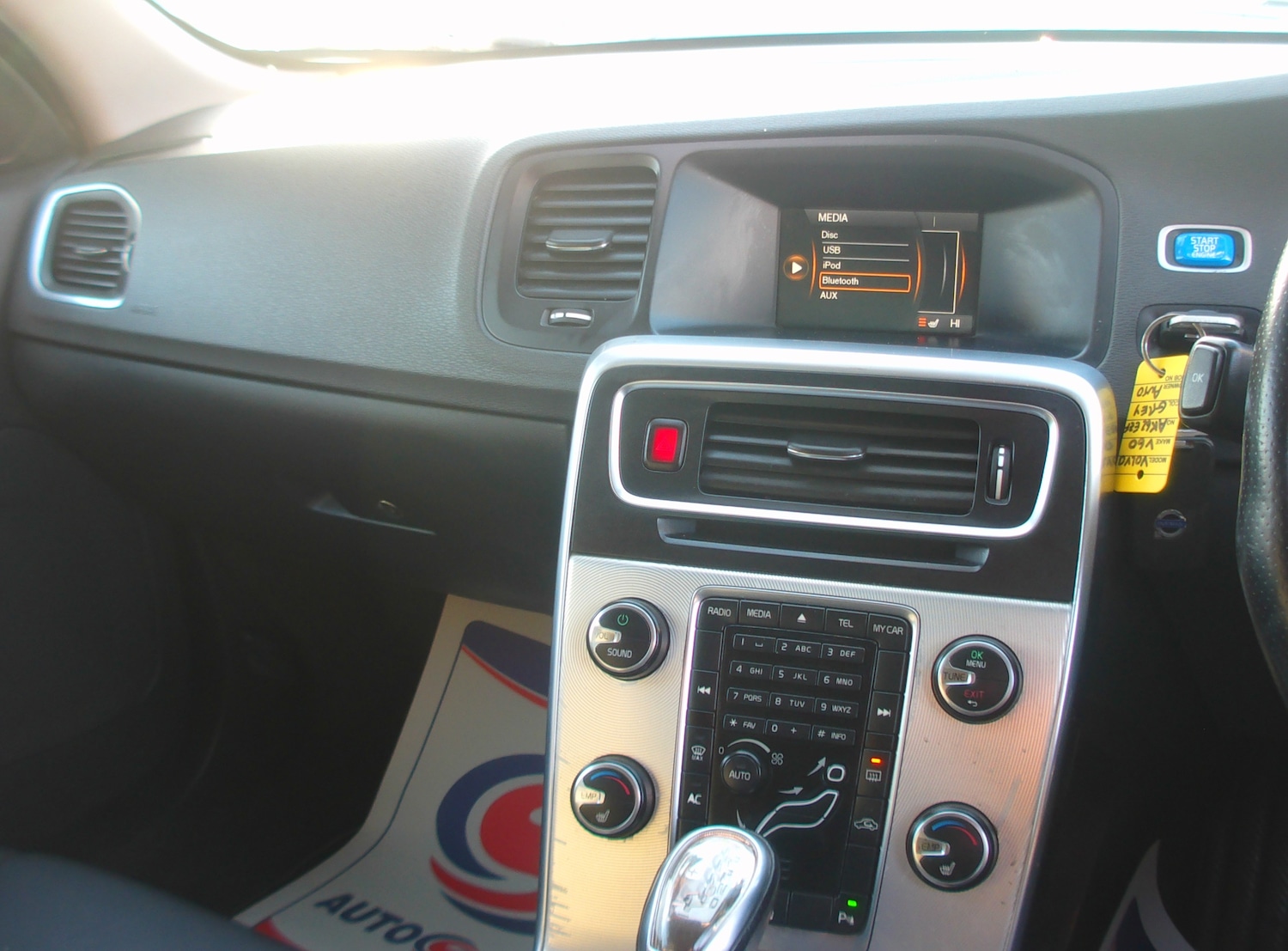 Used Volvo V60 2012 for sale - 76611791: Photo 12