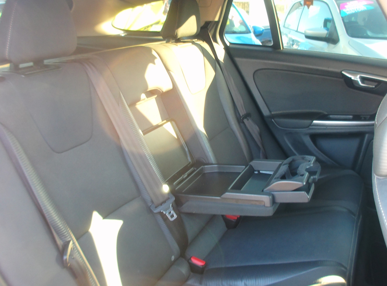 Used Volvo V60 2012 for sale - 76611791: Photo 8