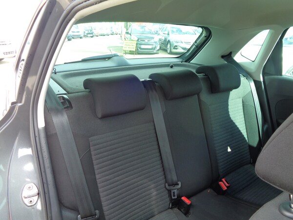 Used Volkswagen Polo 2011 for sale - 74014902: Photo 8