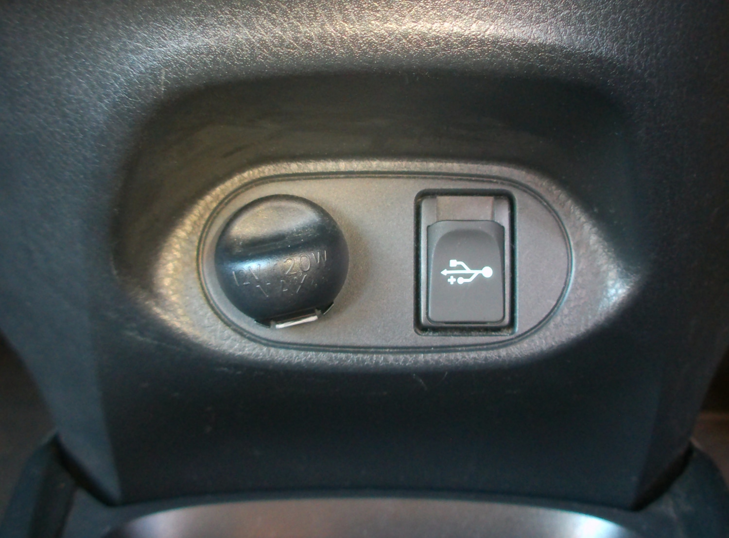 Used Toyota Yaris 2014 for sale - 77946239: Photo 13