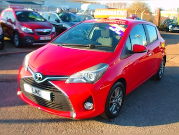 Used Toyota Yaris 2014 for sale - 77946239: Photo