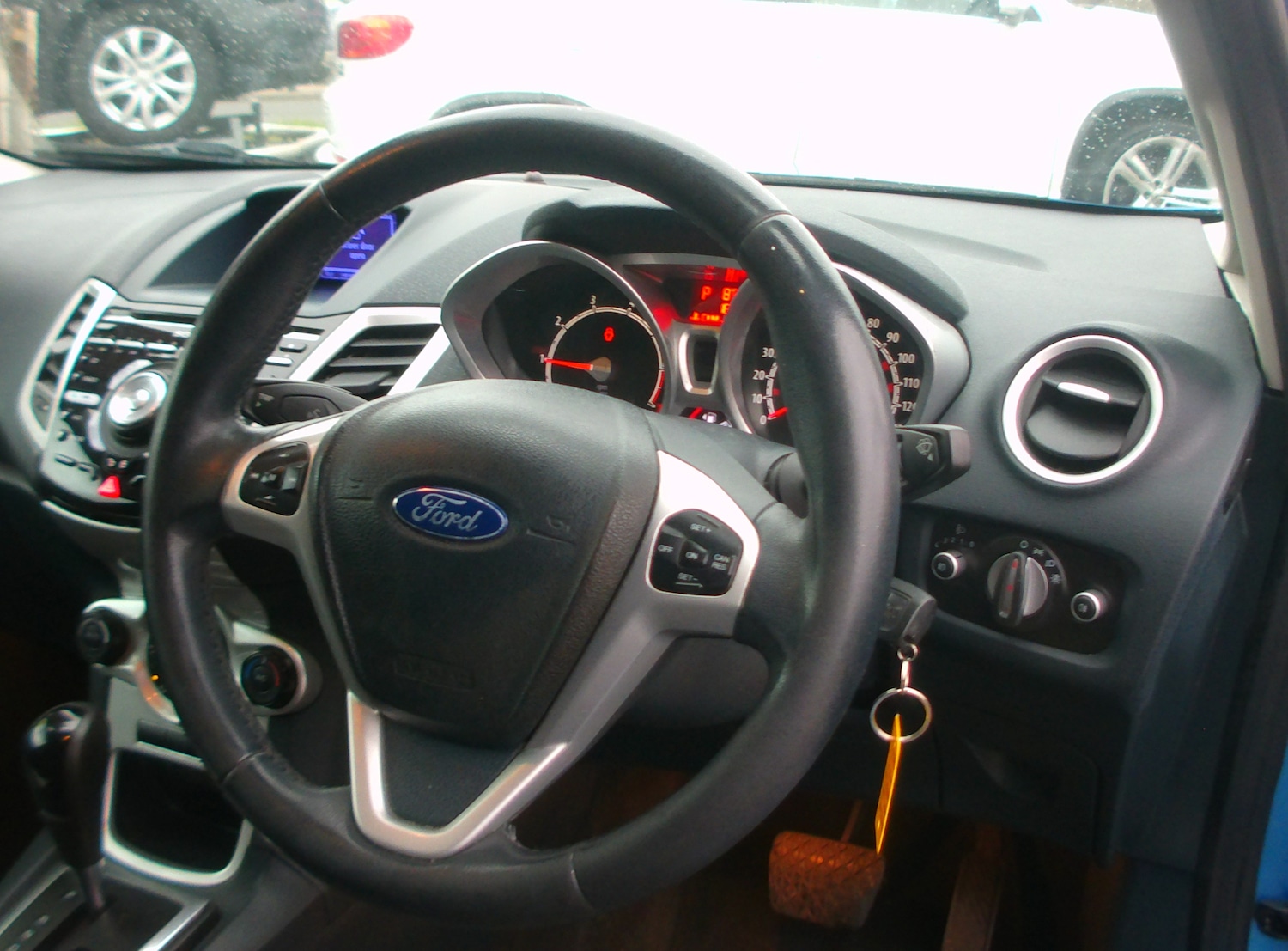 Used Ford Fiesta 2012 for sale - 77327233: Photo 10