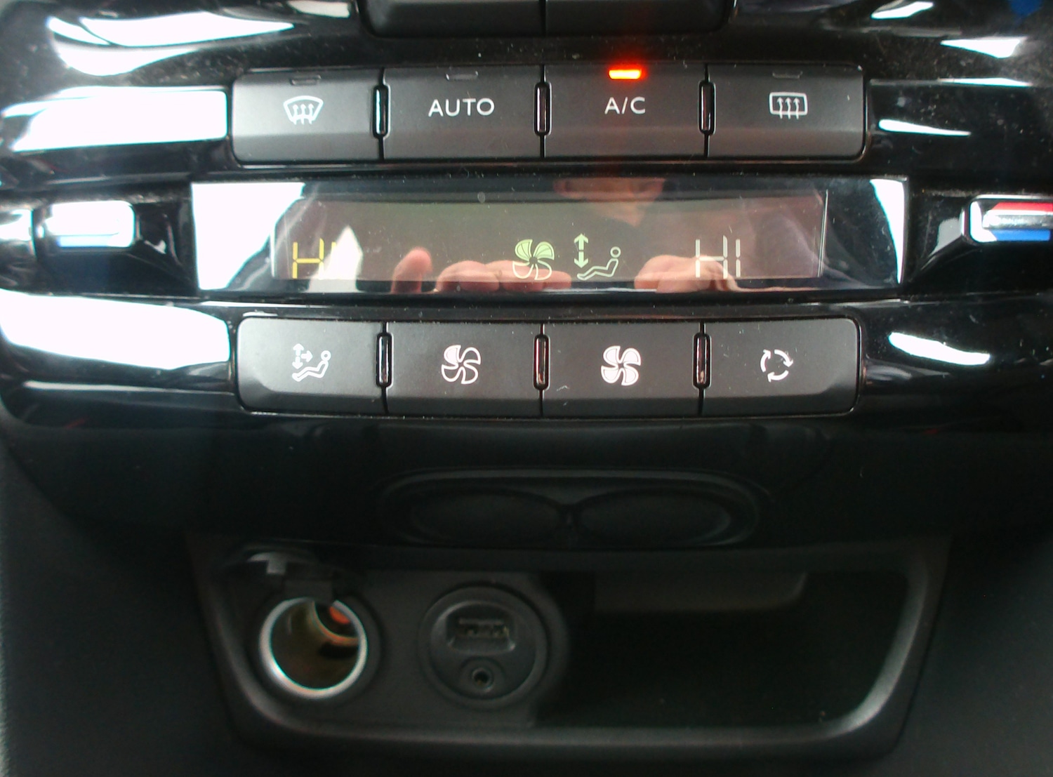 Used Peugeot 208 2016 for sale - 77593277: Photo 13