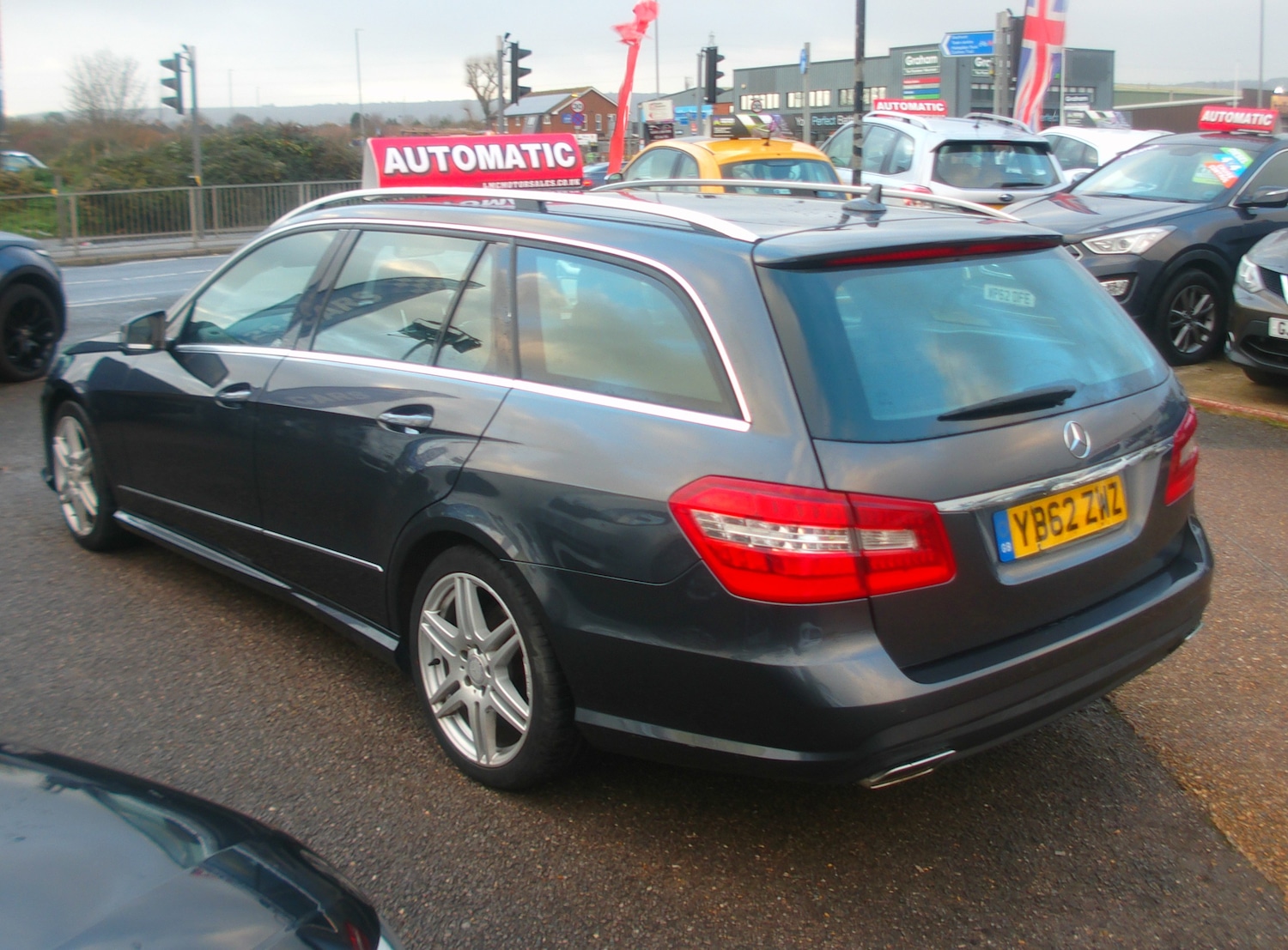 Used Mercedes-Benz E Class 2013 for sale - 76830835: Photo 4