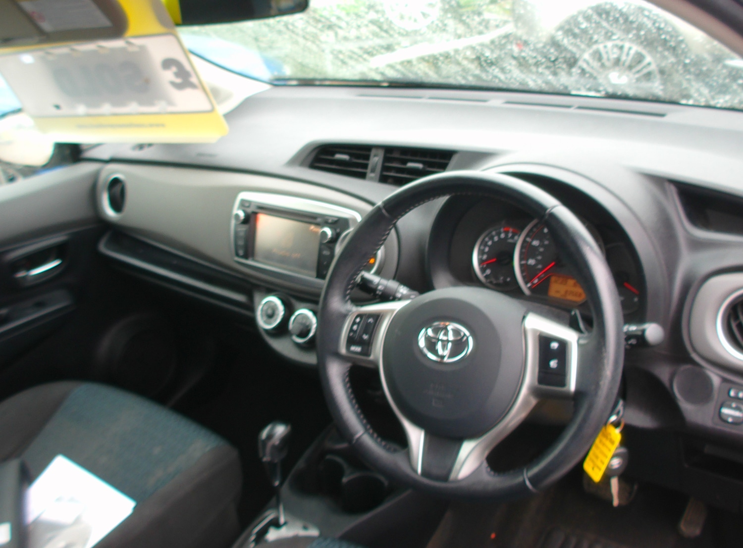 Used Toyota Yaris 2012 for sale - 76149168: Photo 10