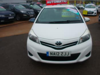 Used Toyota Yaris 2012 for sale - 76149168: Photo 2