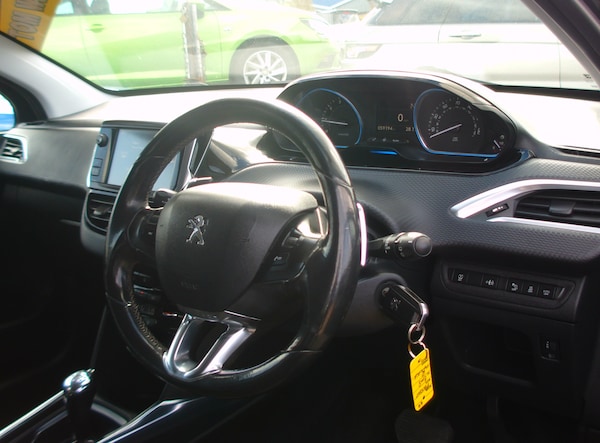 Used Peugeot 2008 2014 for sale - 76114894: Photo 10