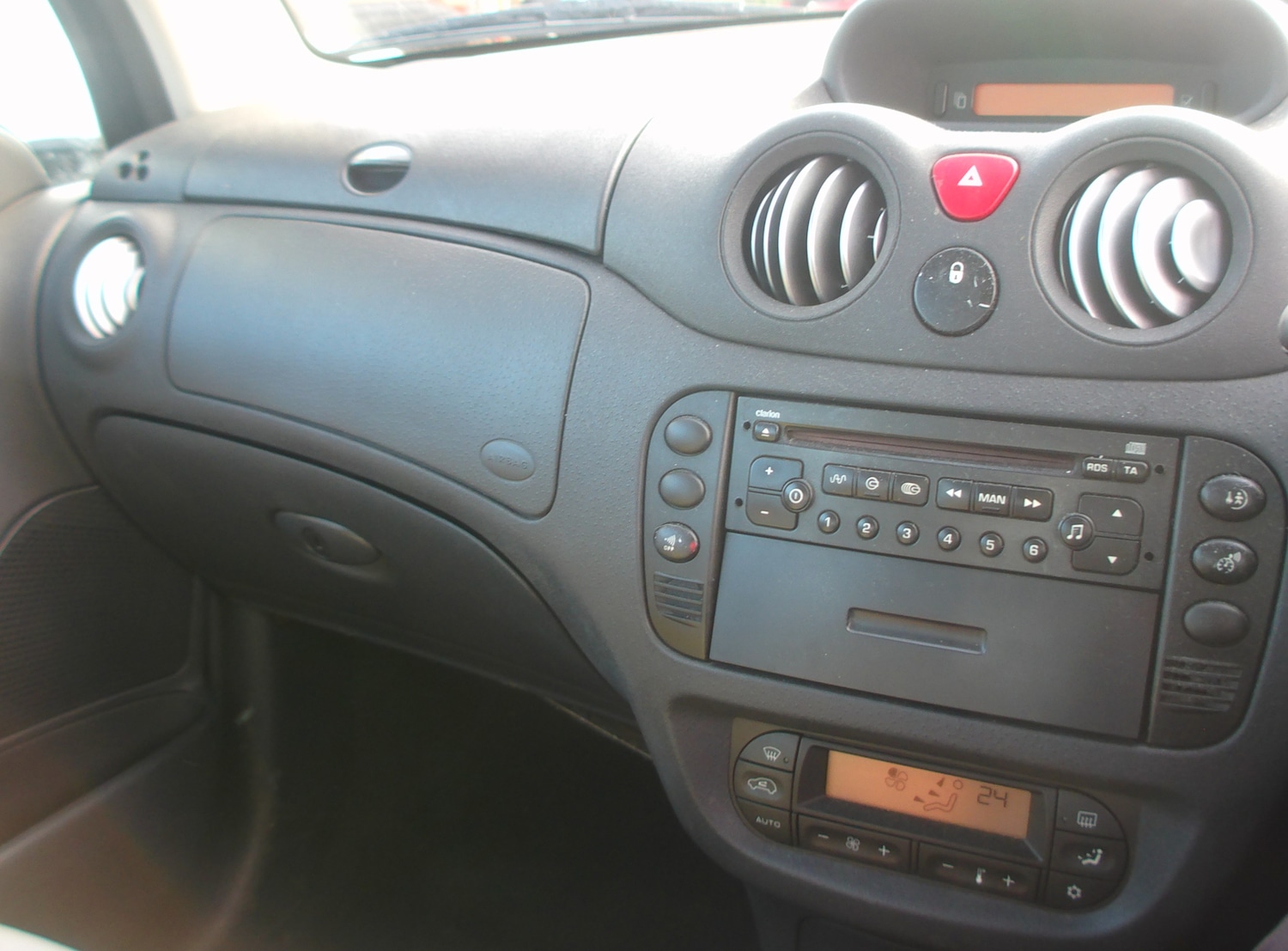 Used Citroen C3 2003 for sale - 78134837: Photo 12