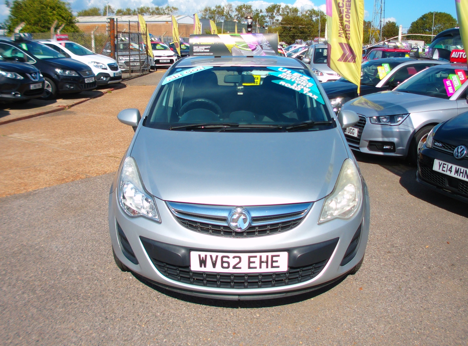 Used Vauxhall Corsa 2012 for sale - 75778857: Photo 2