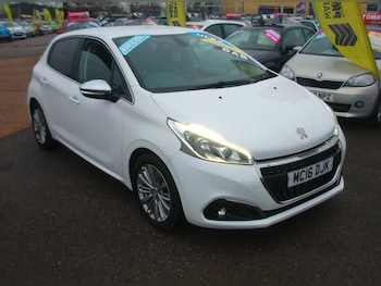 Used Peugeot 208 2016 for sale - 76961870: Photo