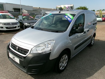 Used Peugeot Partner 2017 for sale - 79163335: Photo