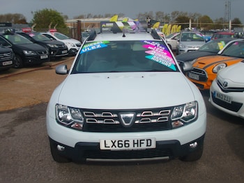 Used Dacia Duster 2016 for sale - 76174158: Photo 2