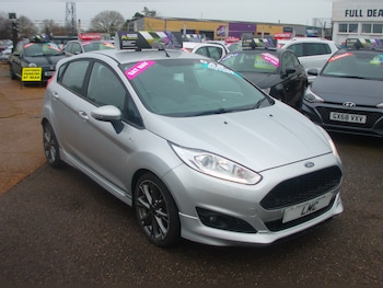 Used Ford Fiesta 2017 for sale - 77327234: Photo