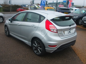 Used Ford Fiesta 2017 for sale - 77327234: Photo