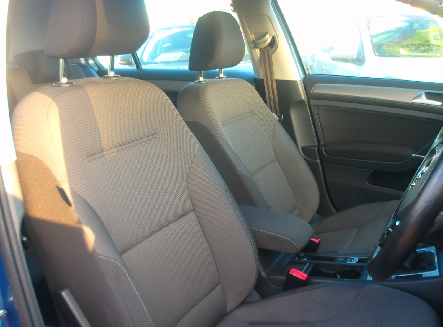 Used Volkswagen Golf 2015 for sale - 76798629: Photo 9