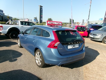 Used Volvo V60 2015 for sale - 79478049: Photo