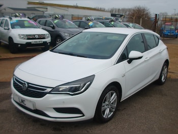 Used Vauxhall Astra 2017 for sale - 77570962: Photo