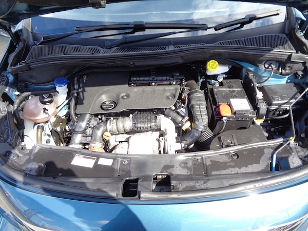Used Peugeot 2008 2016 for sale - 66859716: Photo 11