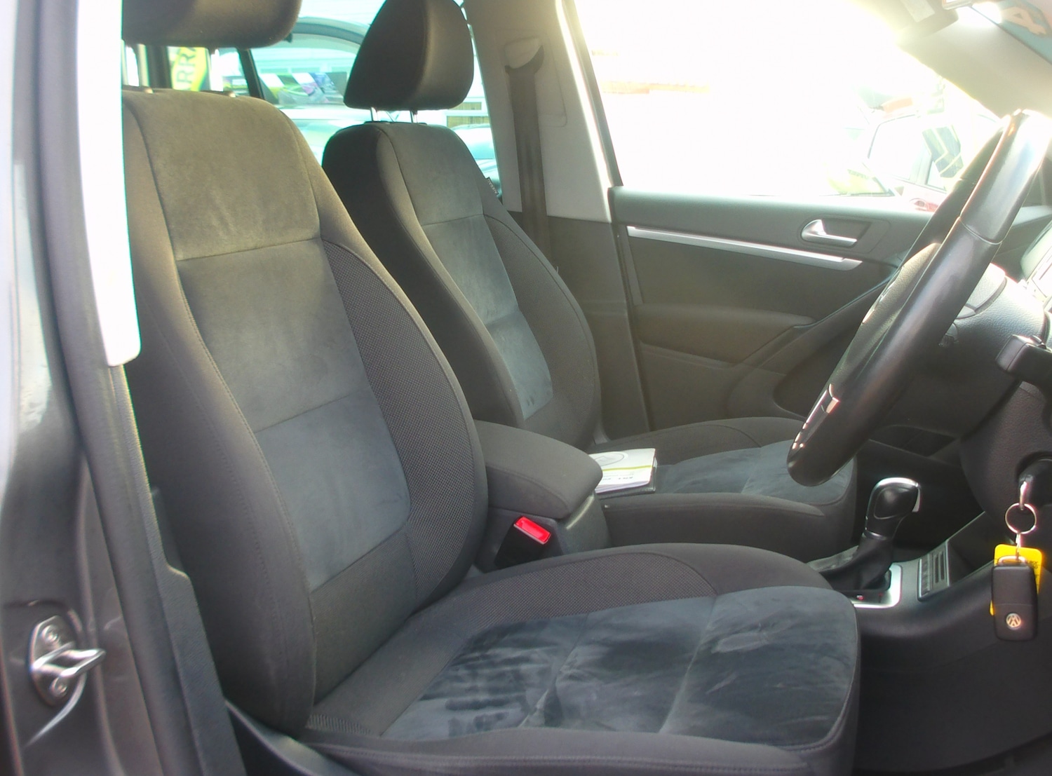 Used Volkswagen Tiguan for sale - 77220912: Photo 9