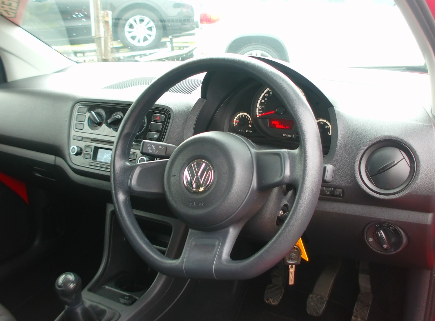 Used Volkswagen up! 2014 for sale - 77323985: Photo 10