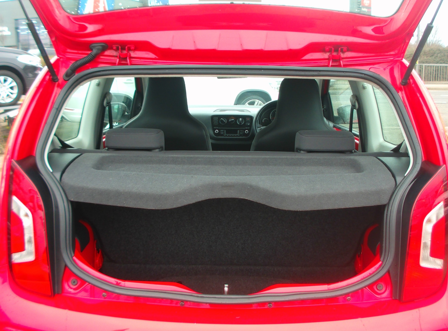 Used Volkswagen up! 2014 for sale - 77323985: Photo 7