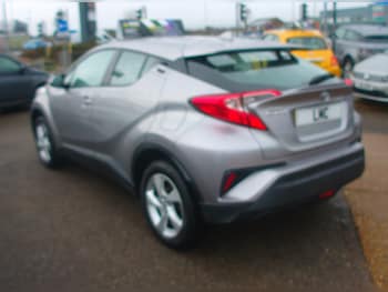 Used Toyota C-HR 2018 for sale - 77593276: Photo