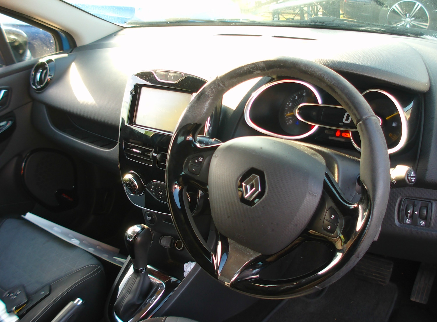 Used Renault Clio 2014 for sale - 75999317: Photo 10