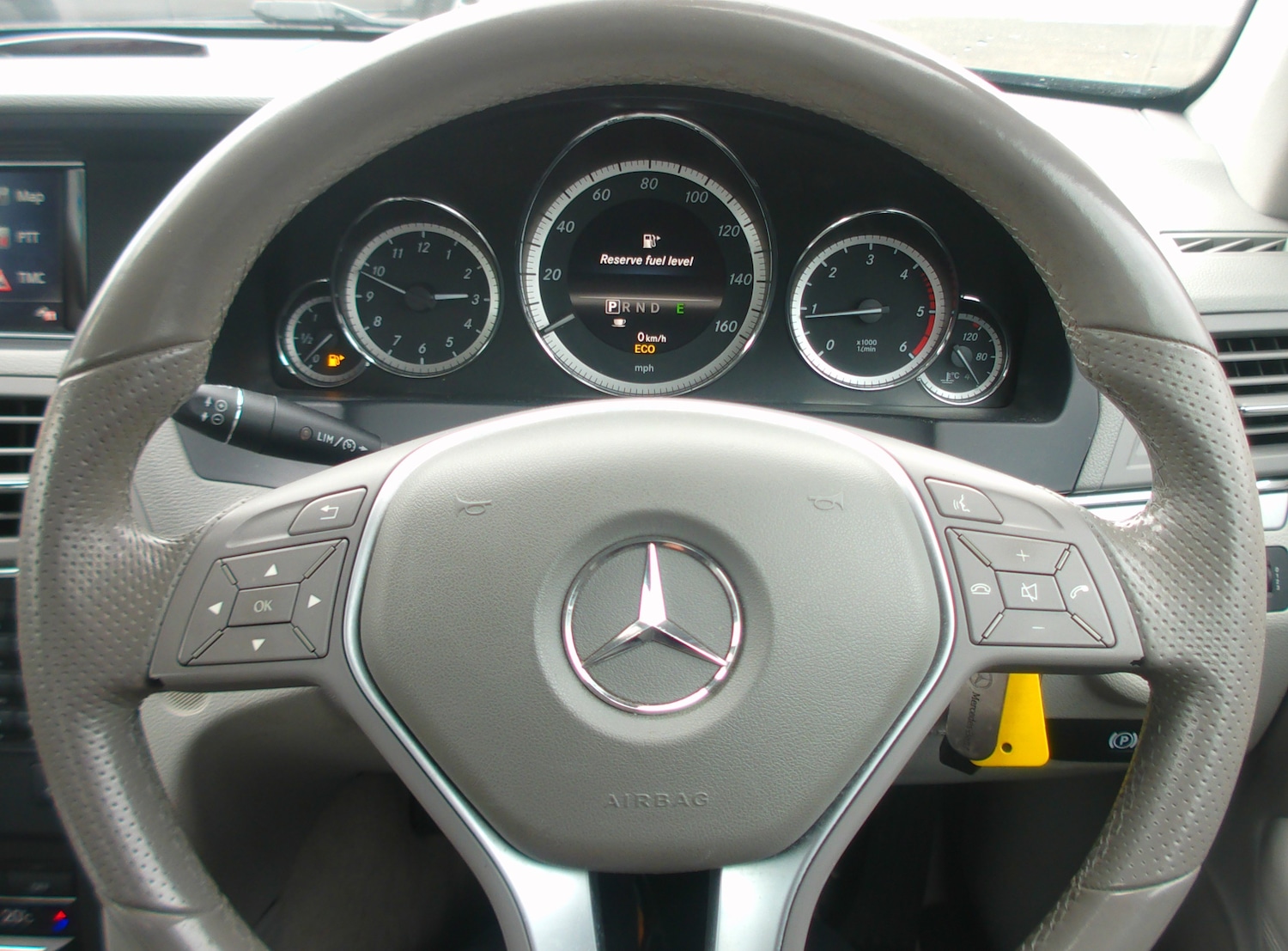 Used Mercedes-Benz E Class 2013 for sale - 76665392: Photo 11