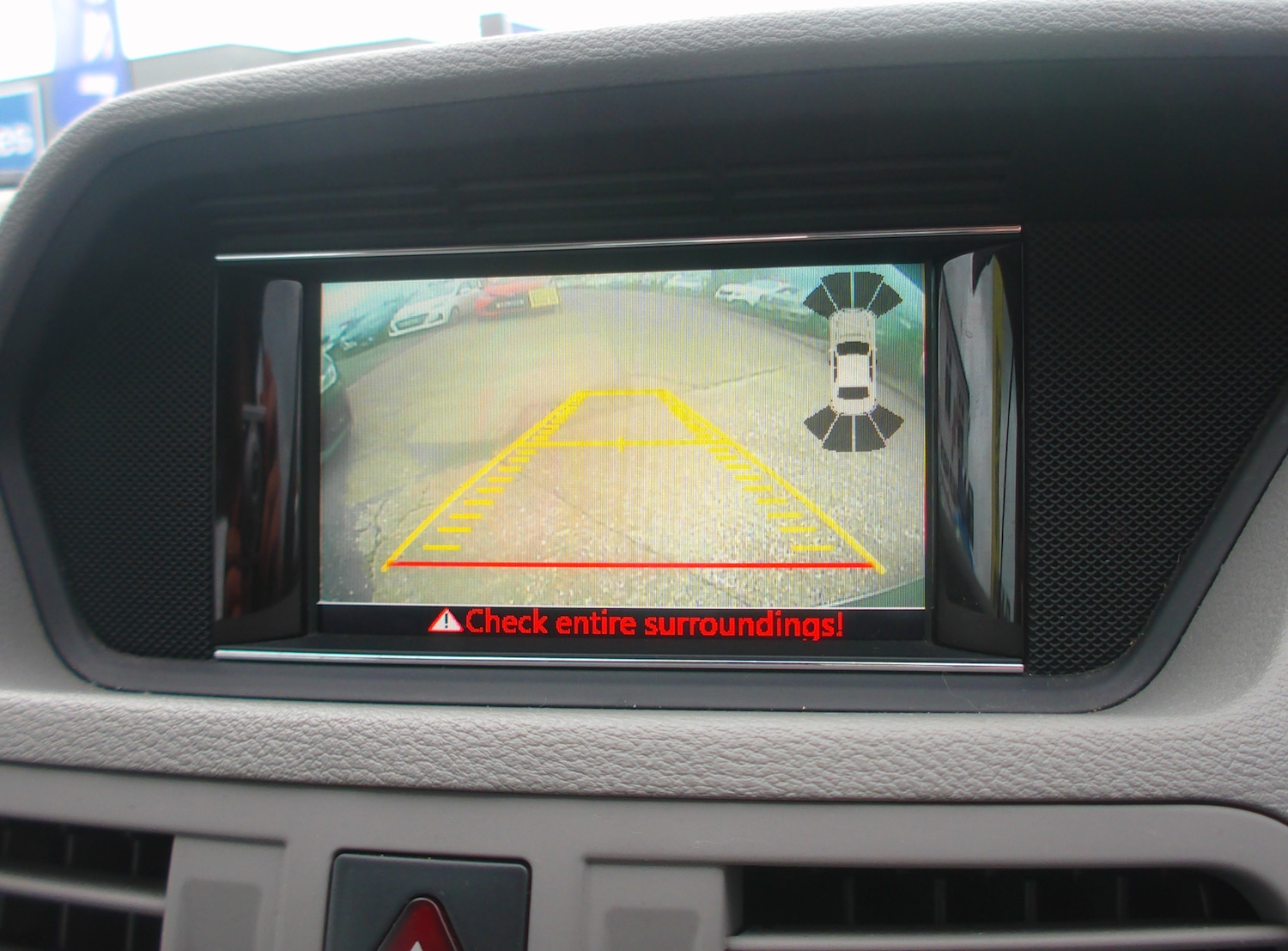 Used Mercedes-Benz E Class 2013 for sale - 76665392: Photo 13