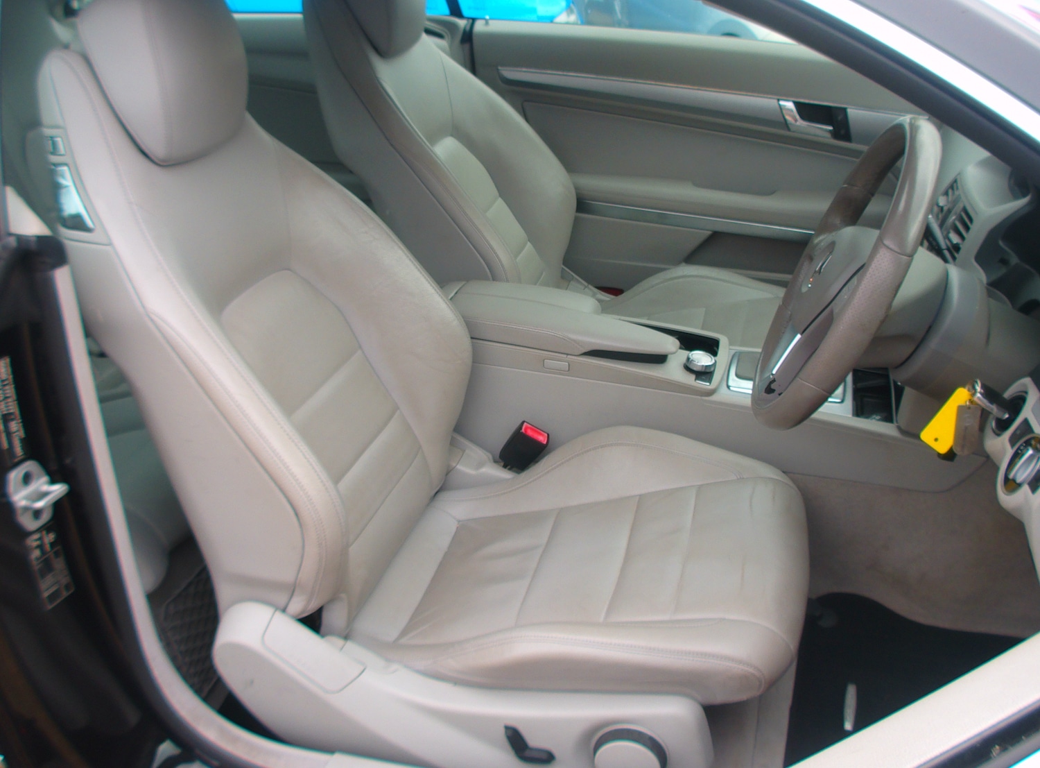 Used Mercedes-Benz E Class 2013 for sale - 76665392: Photo 9