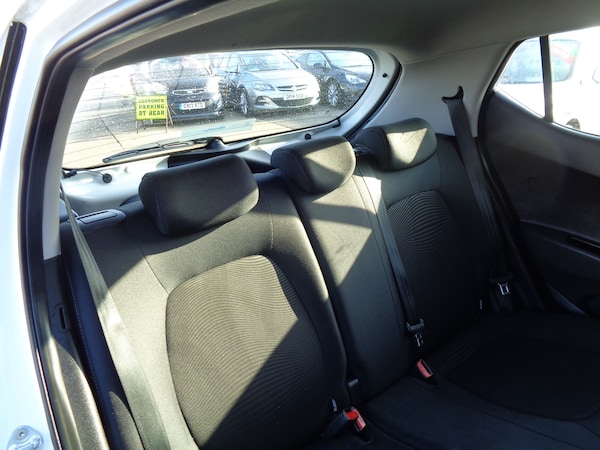 Used Hyundai i10 2018 for sale - 73753197: Photo 7
