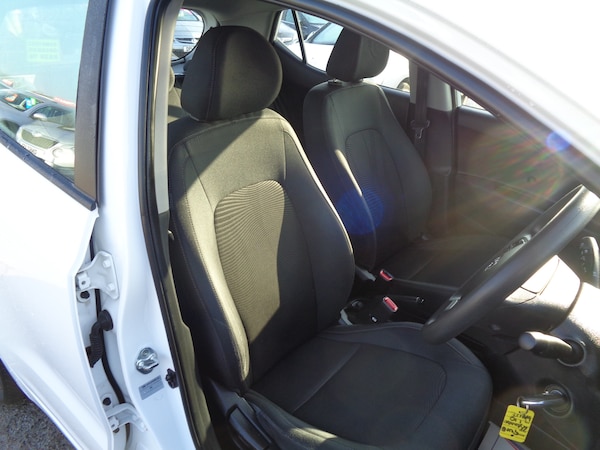 Used Hyundai i10 2018 for sale - 73753197: Photo 8