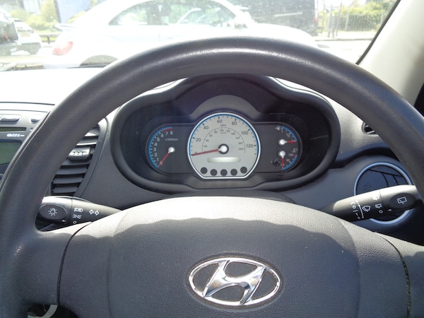 Used Hyundai i10 2010 for sale - 74424441: Photo 12
