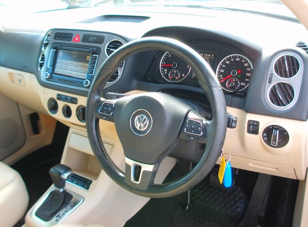 Used Volkswagen Tiguan 2010 for sale - 76019439: Photo 11