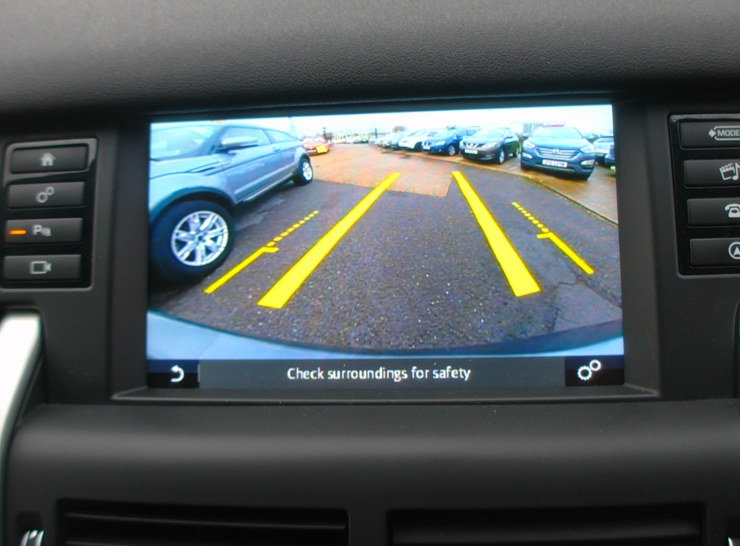 Used Land Rover Discovery Sport 2018 for sale - 76748509: Photo 16